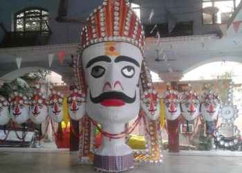 नौतनवा:रावण दहन की तैयारी पूरी,युद्धों का रोचक दृश्य जारी