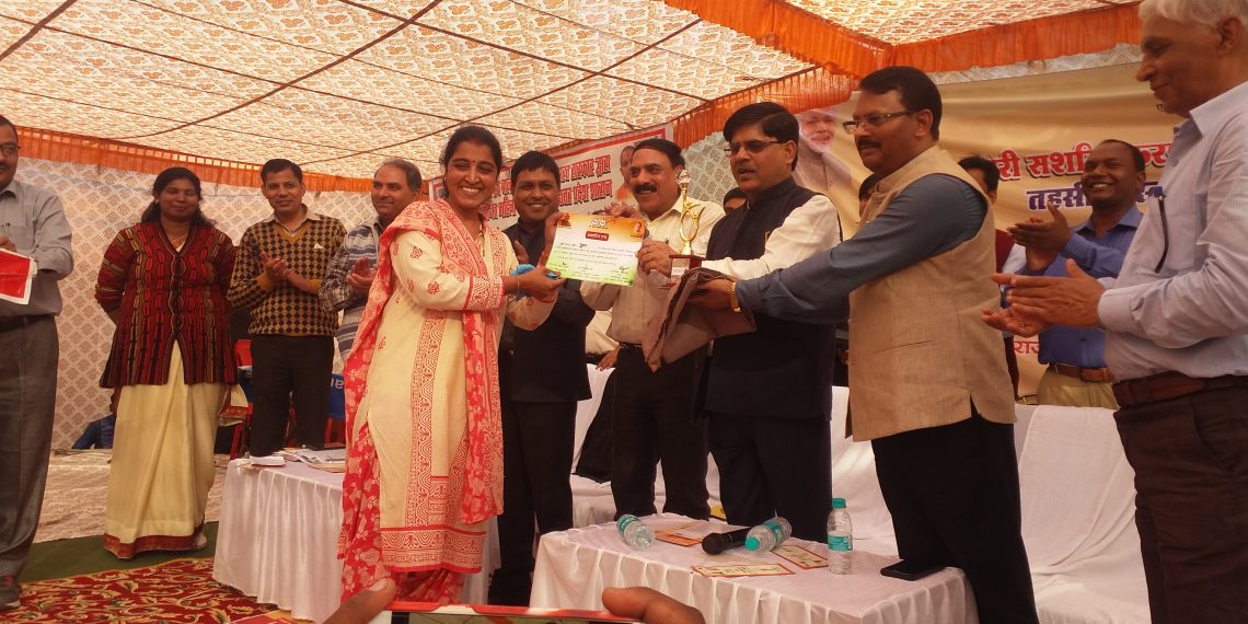 नौतनवा: स्वच्छता नारी सशक्तिकरण एवं मिजिल्स रूबेला का तहसील स्तरीय अभिप्रेरण कार्यशाला का हुआ आयोजन