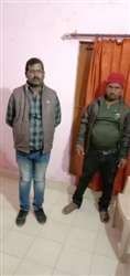 सुनौली: डी बी एस न्यूज के खबर का असर, डीएम व एसपी ने स्टैंड वसूली करते दो मनबढ़ों को पकड़ा, भेजा जेल