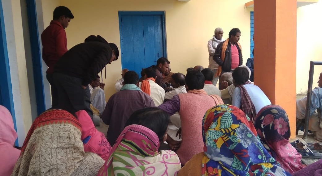 निचलौल: जीपीडीपी योजना के अंतर्गत होने वाली कार्ययोजनाओं की खुली बैठक कराने में बड़ी धांधली, खुली पोल