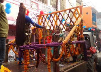 नौतनवां: माँ बनैलिया मंदिर के वार्षिकोत्सव का भव्य प्रभात फेरी में पूरा शहर भक्तिमय, झूमते दिखे लोग