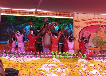 महराजगंज: लोक रंजन महोत्सव में प्रतिभागी कलाकारों ने बाँधा शमा