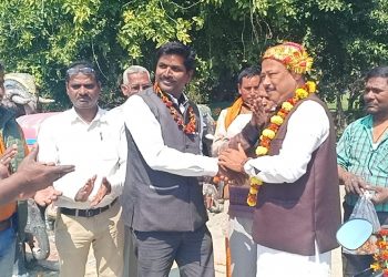 नौतनवां: वसीम खान ने किया पहुनी मंदिर सड़क का शिल्यानास