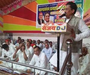 भाजपा की जन विरोधी नीतिया समाज के लोगों को बांट रही है : कुँवर अखिलेश सिंह