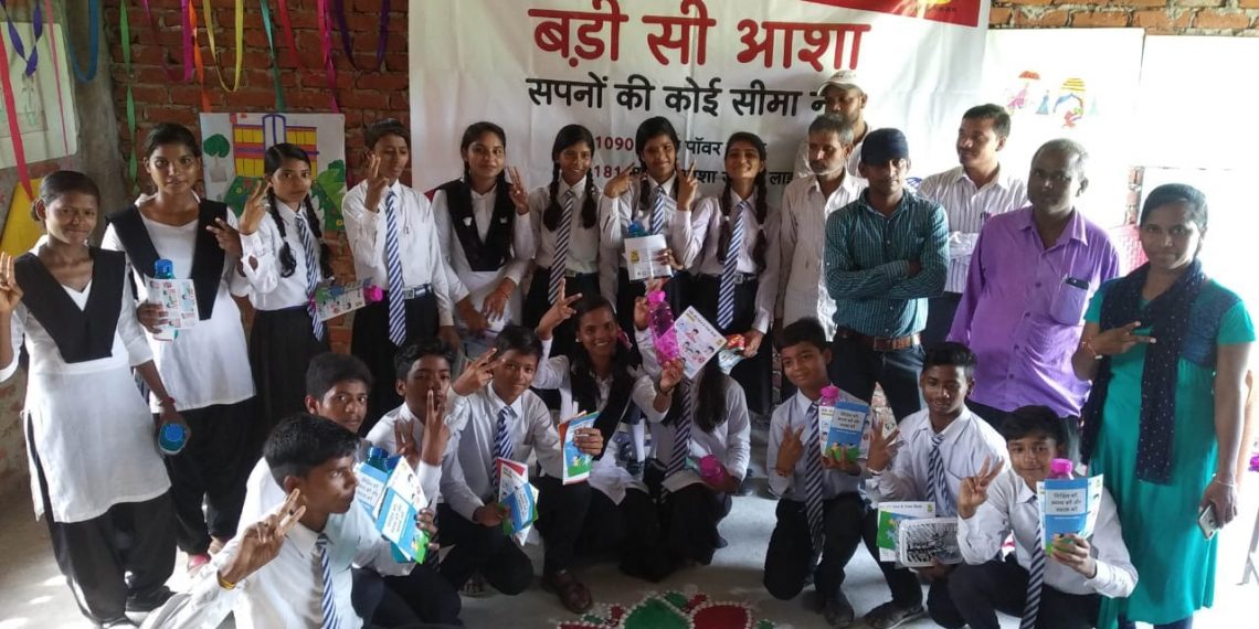 कंचनपुर में सृष्टि सेवा संस्थान और ब्रेक थ्रू ने लगाया किशोरी मेला, जागरूकता बढ़ाने की पहल