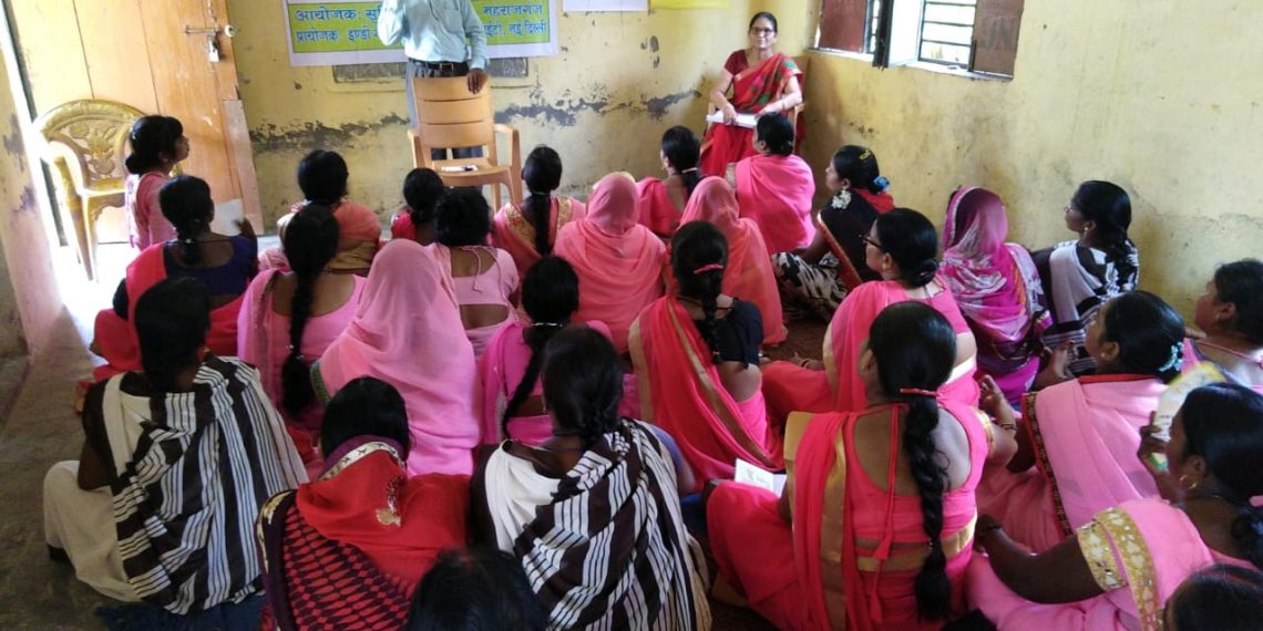 महराजगंज: सुपोषण परियोजना के अंतर्गत आशा बहनो, आगनवाड़ी कार्यकत्रियों व एएनएम को दिया गया प्रशिक्षण
