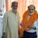 महराजगंज: उत्तर प्रदेशीय प्राथमिक शिक्षक संघ के पदाधिकारियों ने नवागत बीएसए ओम प्रकाश यादव का बुके देकर किया स्वागत