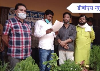 महराजगंज: नौतनवा चेयरमैन के आश्वासन पर समाप्त हुआ सफाई कर्मचारियों का अनिश्चिकाल धरना