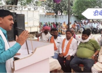 महराजगंज: शुद्ध पेय जल उपलब्ध कराना सरकार की प्राथमिकता, वाटर टैंक पेयजल रेट्रोफिटिंग कार्यो का फरेन्दा के विधायक बजरंग बहादुर सिंह के द्वारा किया गया उद्घाटन