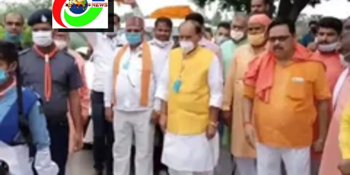 महराजगंज: हिन्दू युवा वाहिनी कार्यकर्ताओं ने सभापति का किया स्वागत