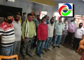 नौतनवां: मार्ग दुर्घटना में शिक्षक की मौत पर शिक्षकों ने जताया शोक, दानवीर बन मदद को बढ़ाया हाथ