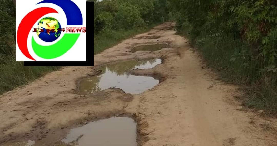 नौतनवां: आजादी के 7 दशक बाद भी ऐसी सड़क देख कर अपनी ही आंखों पर नही कर पाएंगे भरोसा, इस सड़क के बनने से 60 किलोमीटर तक कि दूरी हो जाएगी कम