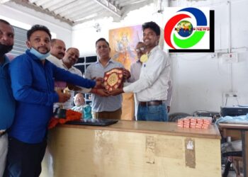 महराजगंज: पत्रकारों ने प्रेस क्लब ऑफ महराजगंज के जिलाध्यक्ष को किया सम्मानित