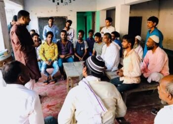 महराजगंज: AIMIM के कार्यकर्ताओं ने चलाया सदस्यता अभियान, पार्टी के नीतियों से लोगों को कराया अवगत