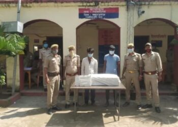 महराजगंज: मेडिकल स्टोर में चोरी करने वाले चोरों को किया गिरफ्तार, भेजे गए जेल