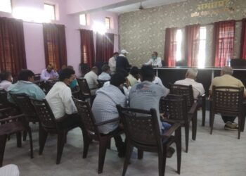 आज नौतनवां रेवन्यु बार के अधिवक्ता संघ की हुई बैठक