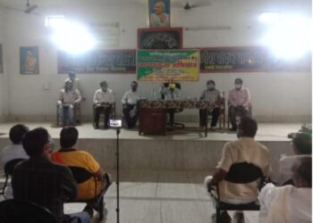 प्रधान ने पूछा ऐसा प्रश्न की अटक गए सीडीओ, नौतनवां ब्लॉक सभागार में सीडीओ कर रहे थे प्रधानों के साथ मीटिंग