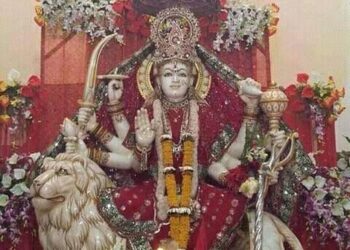 महराजगंज: काढ़र माता केवटलिया देवी के स्थान पर उमड़ रही श्रद्धालुओं की भीड़, सच्चे मन से मांगी गई हर मनोकामना होती पुरी