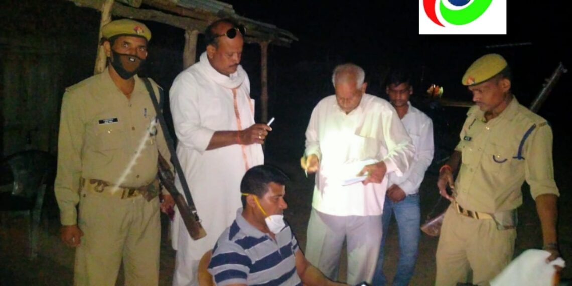 स्टिंग ऑपरेशन: जब किसान बन कर एसडीएम पहुंचे खाद की दुकान पर, दुकानदार ने उन्ही से ली खाद की अधिक मूल्य, दुकान सील