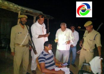 स्टिंग ऑपरेशन: जब किसान बन कर एसडीएम पहुंचे खाद की दुकान पर, दुकानदार ने उन्ही से ली खाद की अधिक मूल्य, दुकान सील