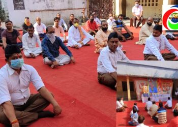 नौतनवां: राष्ट्रीय स्वयं सेवक संघ के स्वयं सेवकों ने शस्त्र पूजन कर मनाया स्थापना दिवस