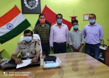 महराजगंज: फेसबुक पर फेक आईडी बनाकर अभद्र टिप्पणी करने, अश्लील फोटो व मैसेज भेजने पर एक गिरफ्तार