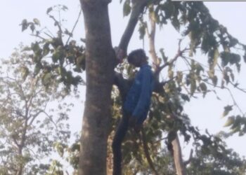 महराजगंज: फंदे से लटकता मिला युवक का शव, आत्महत्या की आशंका, गांव में मातम का माहौल