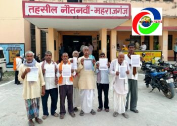 नौतनवां: पीएम आवास में धांधली की उपजिलाधिकारी से शिकायत