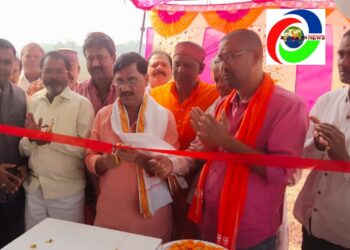 बृजमनगंज: शुभ हरी बुद्ध फार्मेसी का भव्य उद्घाटन, शुभारंभ समारोह में पहुंचे दो विधायक का जोरदार स्वागत