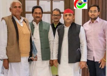 राजनीति: ठंड सर्दियों के बीच फिर गरमायेगी सियासत, पूर्व मुख्यमंत्री अखिलेश से दो दिवसीय मिले पूर्व सांसद कुंवर अखिलेश