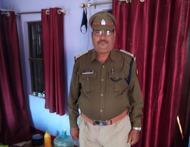 नौतनवां थाने पर तैनात कंपनी कमांडर अनियंत्रित होकर गिरे, टूटी पैर