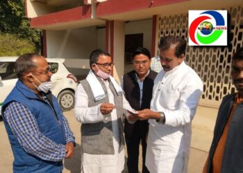 वाराणसी: प्राथमिक शिक्षक संघ ने कैबिनेट मंत्री को पत्र सौंपा प्राथमिक विद्यालयों में बच्चो को एल.ई.डी. टी वी व प्रोजेक्टर उपलब्ध कराने का किया अनुरोध