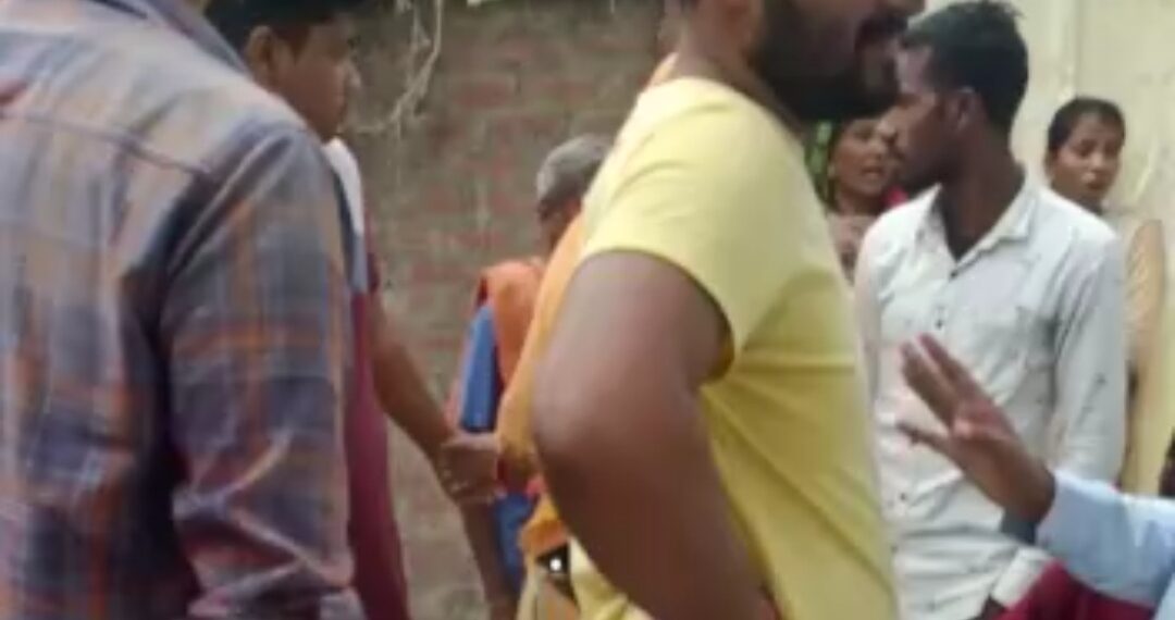 नौतनवां: जल निकासी न होने से ग्रामीणों में आक्रोश, विवाद बढ़ने की जताई जा रही आशंका