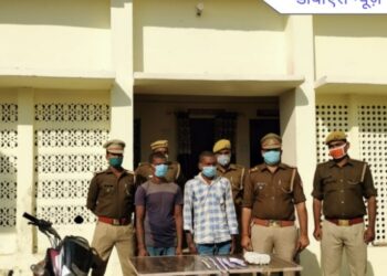 महराजगंज: बृजमनगंज पुलिस ने चोरी की योजना बना रहे दो व्यक्तियों को घातक शस्त्रों के साथ किया गिरफ्तार