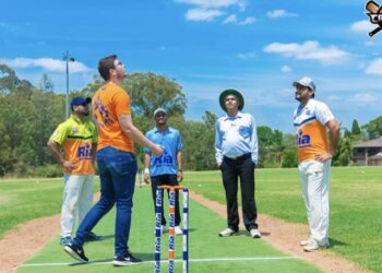 महराजगंज जिले के जंगल गुलरिहा के सैनिक क्रिकेट ग्राउंड में क्रिकेट का आयोजन किया गया 