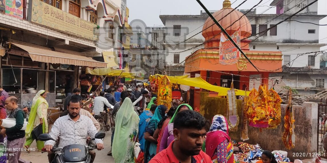 महराजगंज: भारत बंद पर भारी पड़ा लग्न का बाजार, नही दिखी भारत बंद का असर