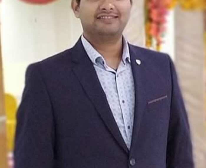 नौतनवां में सहायक अध्यापक पद पर कार्यरत निचलौल निवासी संदीप ने लोक सेवा आयोग में हासिल किए 14वां रैंक, बढ़ाया क्षेत्र का मान