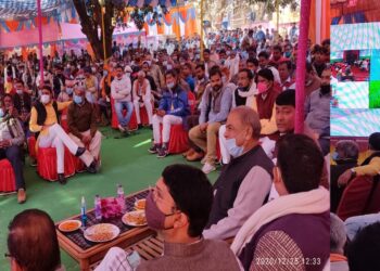 रतनपुर ब्लॉक में वीडियो कॉन्फ्रेंसिंग कर पीएम मोदी ने किसानों को किया सम्बोधित, कृषि मेले के आयोजन में भारी संख्या में जुटे किसान