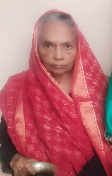 नौतनवां: पत्रकार के माता का निधन, शोक