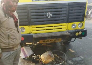 महराजगंज: ट्रक की चपेट में आने से किसान की गई जान