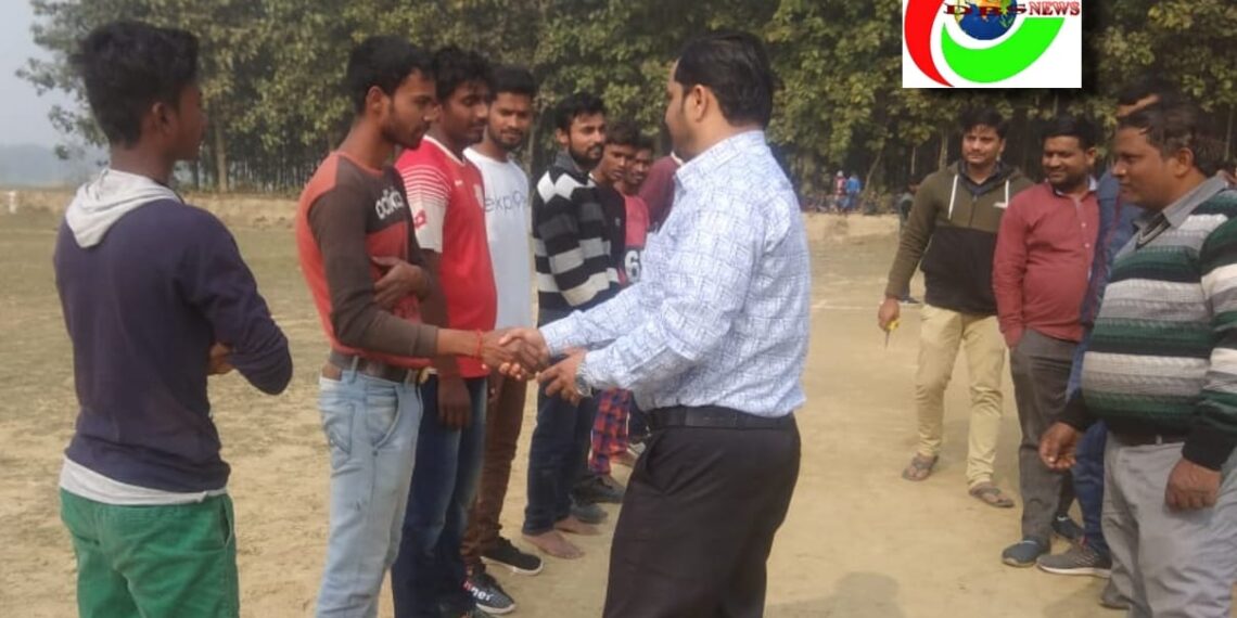 नौतनवां: शहीद पुरन बहादुर थापा कैनवास बाल क्रिकेट प्रतियोगिता का आयोजन