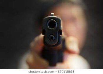 सिद्धार्थनगर: खुलेआम राह चलते लोगो के साथ गन प्‍वाइंट पर गल्ला व्यवसायी से 8.40 लाख की लूट