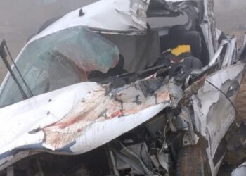 नौतनवां में दर्दनाक हादसा, खड़े ट्रक में घुसी कार, मामा भांजे की मौके पर मौत अन्य घायल