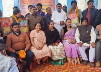 नौतनवां: समारोह में कोरोना योद्धाओं को किया सम्मानित