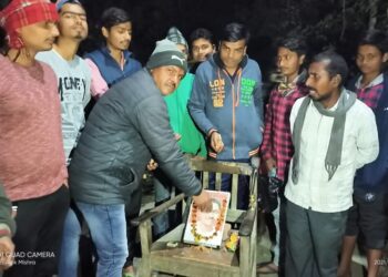 महराजगंज: हियुवा कार्यकर्ताओं ने एकात्म मानववाद की प्रतिमूर्ति दीनदयाल उपाध्याय जी को अर्पित की श्रद्धाजंलि