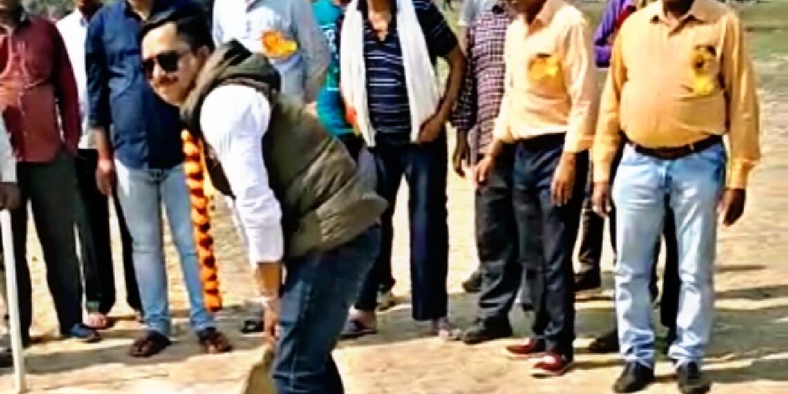 हरदी डाली सुपर संडे कप का राष्ट्रगान के साथ हुआ शुभारम्भ, रविप्रकाश ने किया उदघाटन