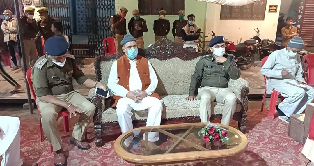 हजरत अली के जन्मदिन पर जाफरा बाजार में आयोजित कार्यक्रम में पहुंचे एडीजी अखिल कुमार