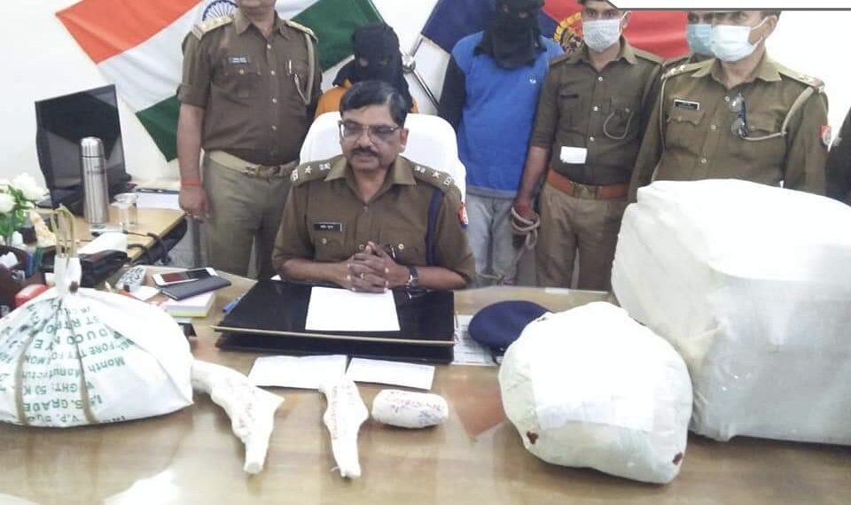 महराजगंज: थाना निचलौल पुलिस द्वारा लूट की घटना का अनावरण कर, 02 अभियुक्तो को गिरफ्तार कर भेजा जेल