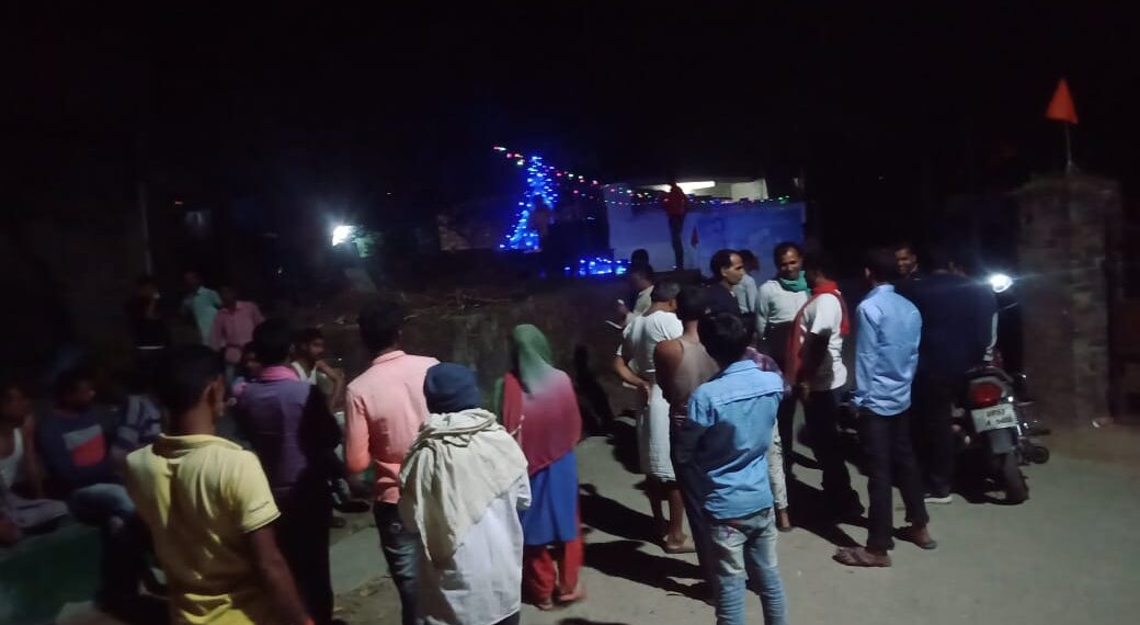 पुरैनिया शिव मंदिर में त्रिकाल शिव भक्तों ने धूमधाम से मनाया शिवरात्रि का त्योहार