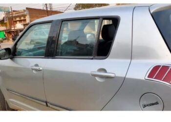 परतावल: चोरों ने कार का शीशा तोड़ कर बैग उड़ाया